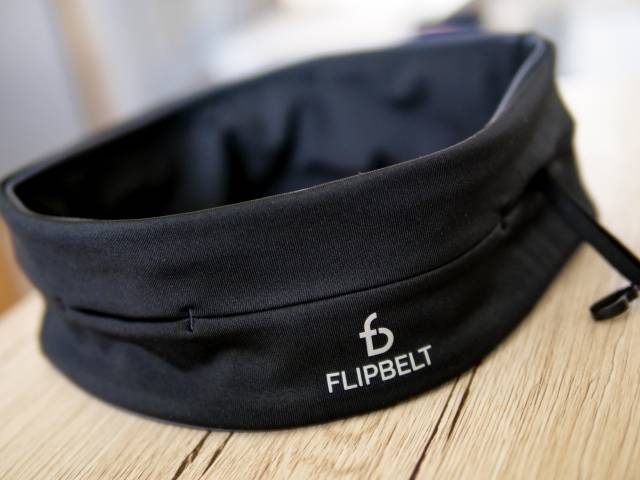 最強ポーチ「FlipBelt（フリップベルト）」を使ってみたら、本当に便利