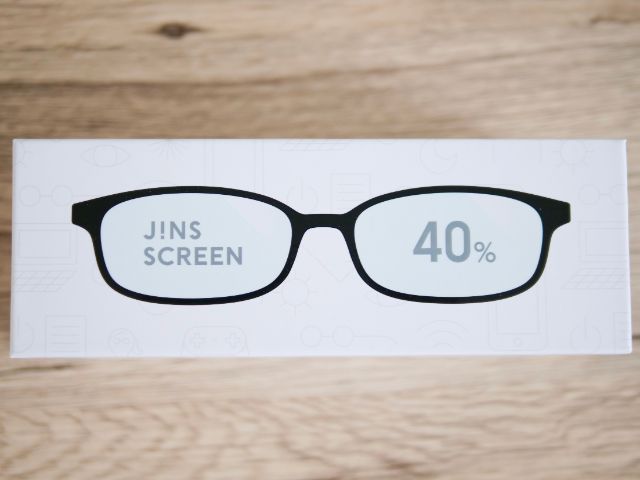 JINSのブルーライトカットメガネ