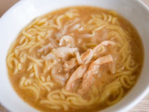 セブンイレブンの具付き味噌ラーメン