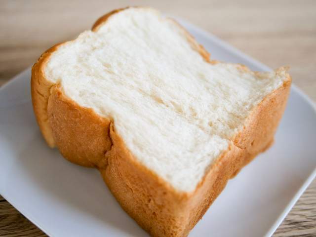 厚切り食パン