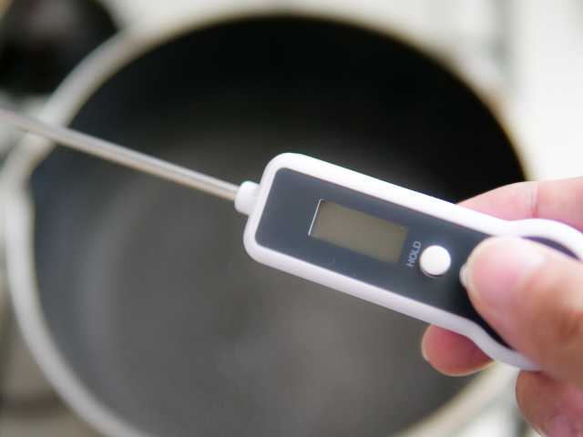 デジタルキッチン温度計の電源を切る