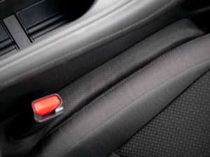 セリアの車用隙間埋めクッション