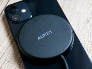 AUKEYのMagSafe充電器