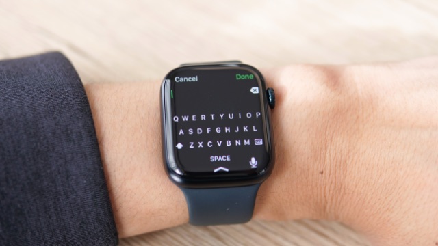 Apple Watch Series 7のQWERTYキーボード